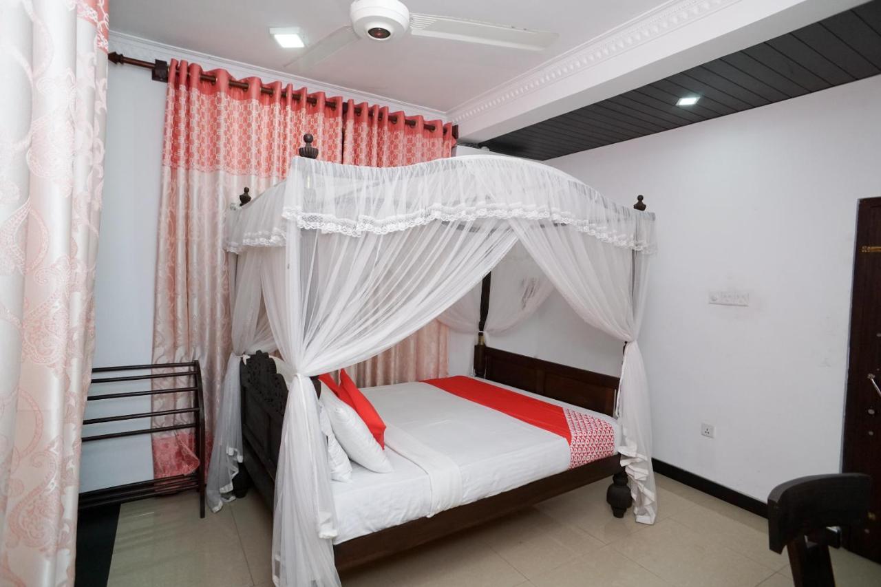 Shirantha Hotel Galle Buitenkant foto