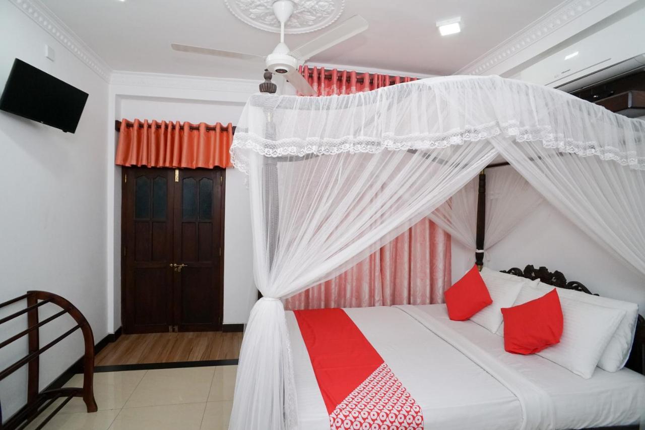 Shirantha Hotel Galle Buitenkant foto