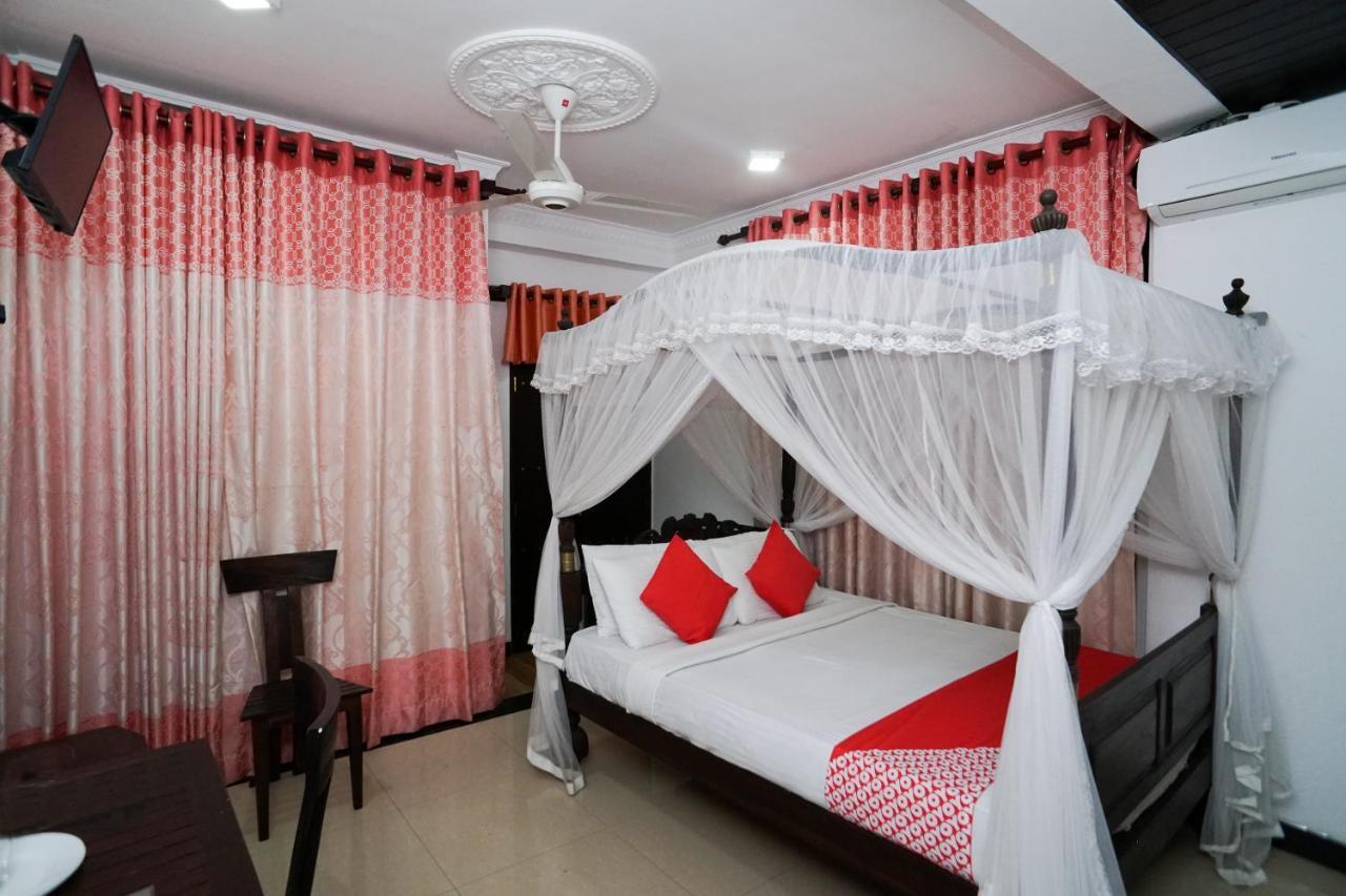 Shirantha Hotel Galle Buitenkant foto