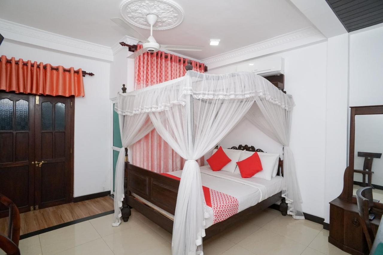 Shirantha Hotel Galle Buitenkant foto