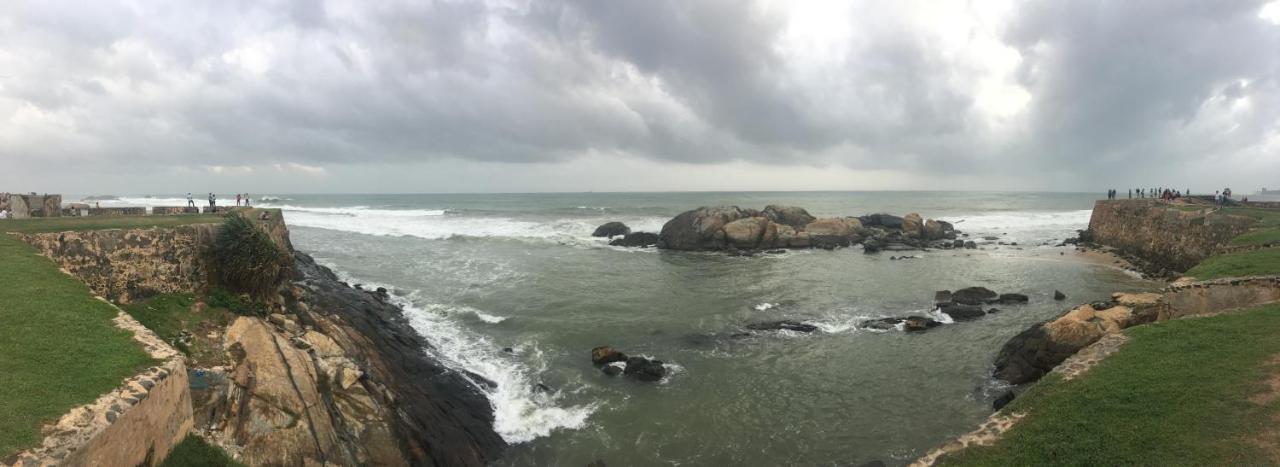 Shirantha Hotel Galle Buitenkant foto